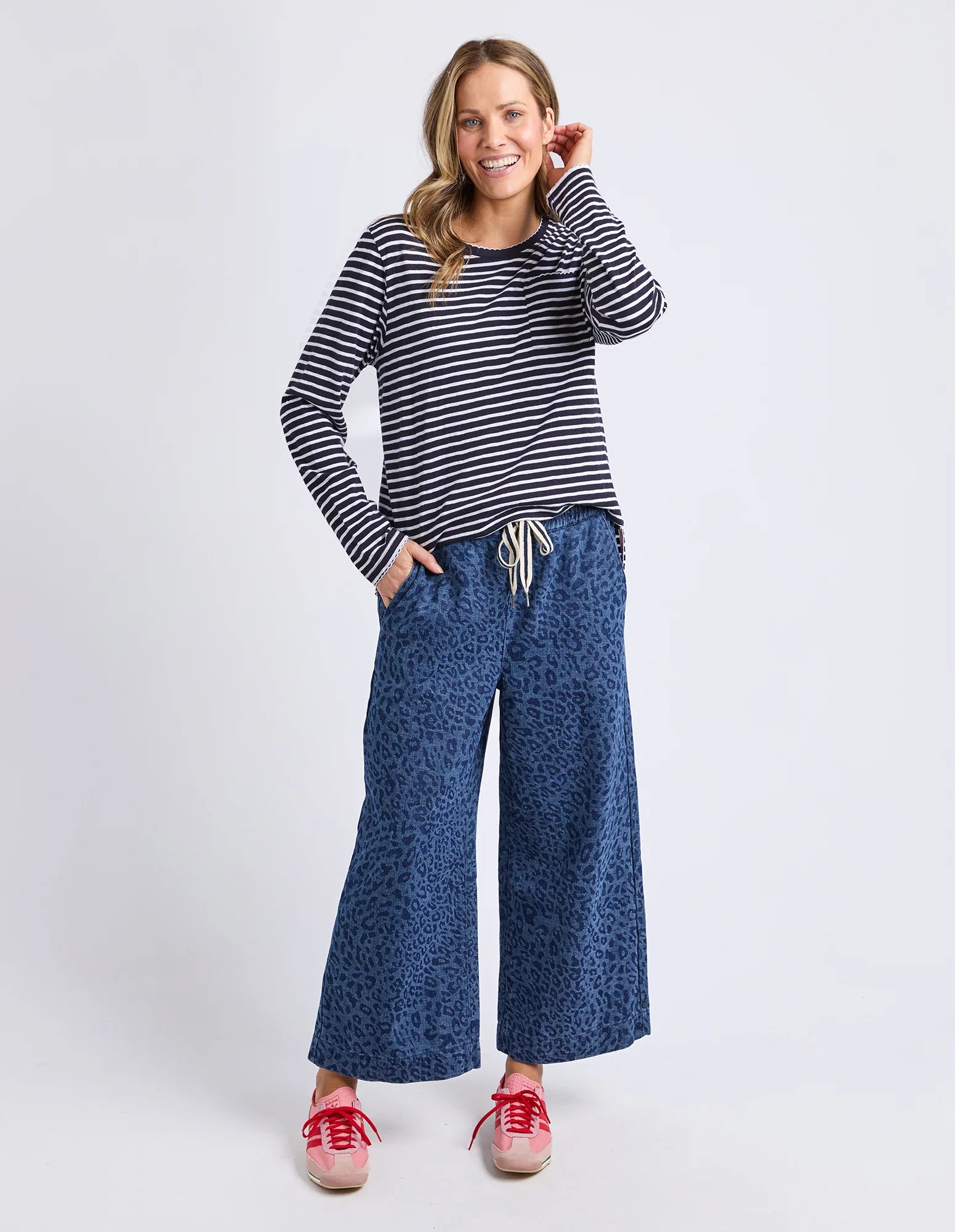 ELM Drea Long Sleeve Tee Navy/White Stripe 8177058.NAVY