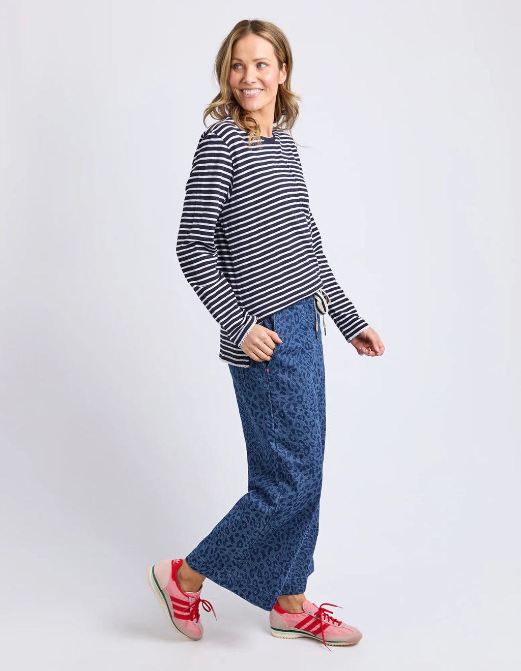 ELM Drea Long Sleeve Tee Navy/White Stripe 8177058.NAVY