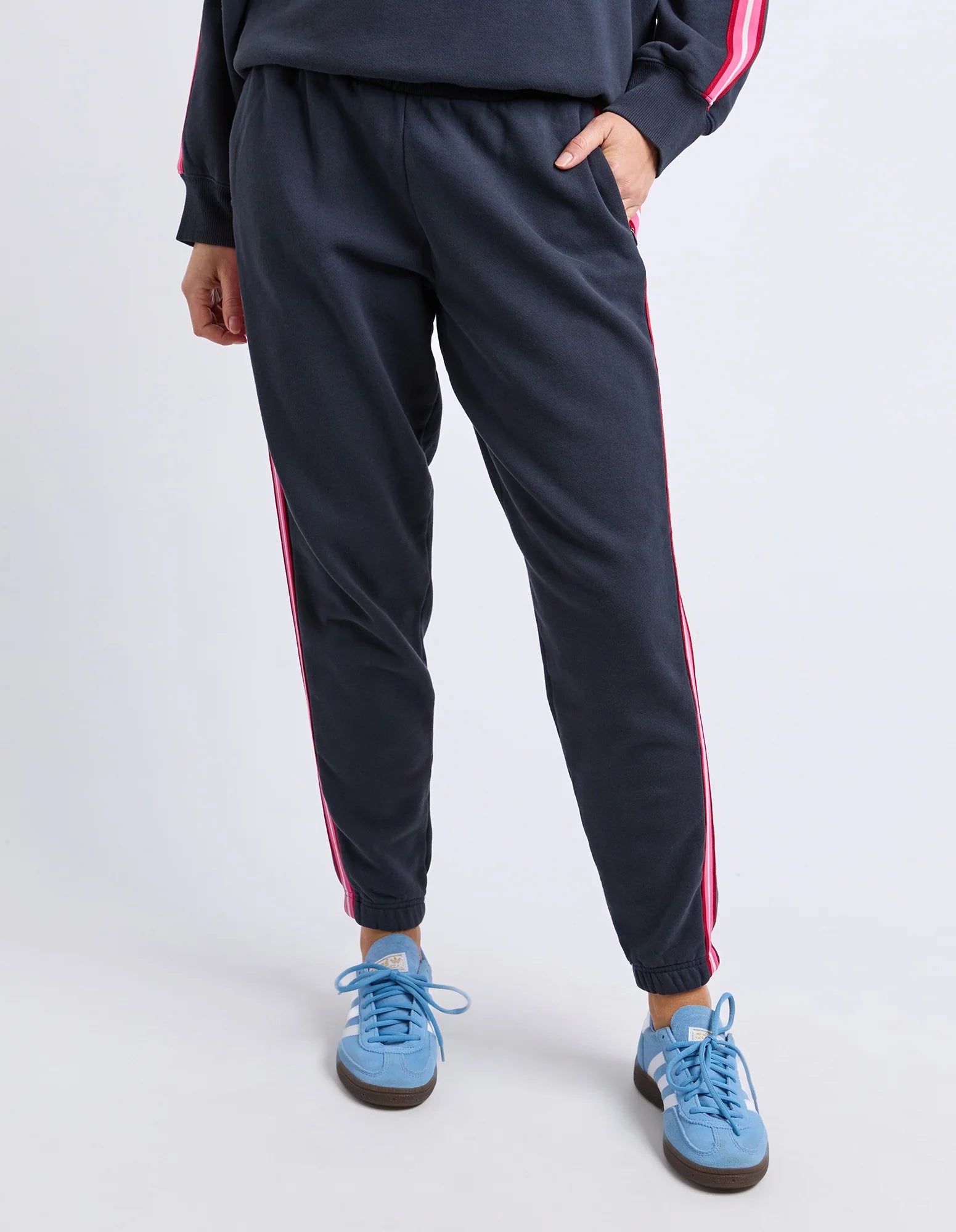 ELM Lover Track Pant Navy 8177077.NAVY