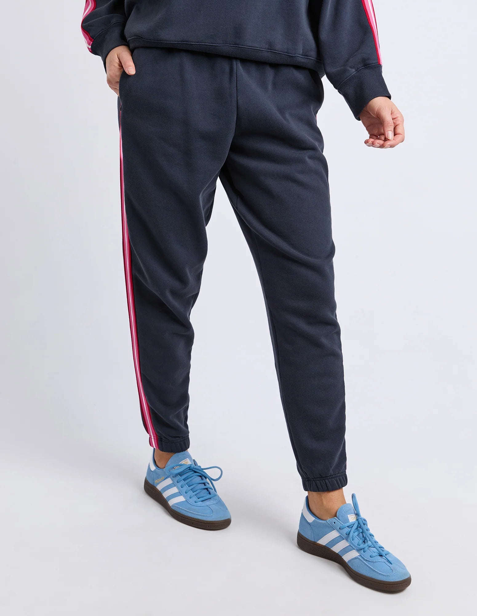 ELM Lover Track Pant Navy 8177077.NAVY