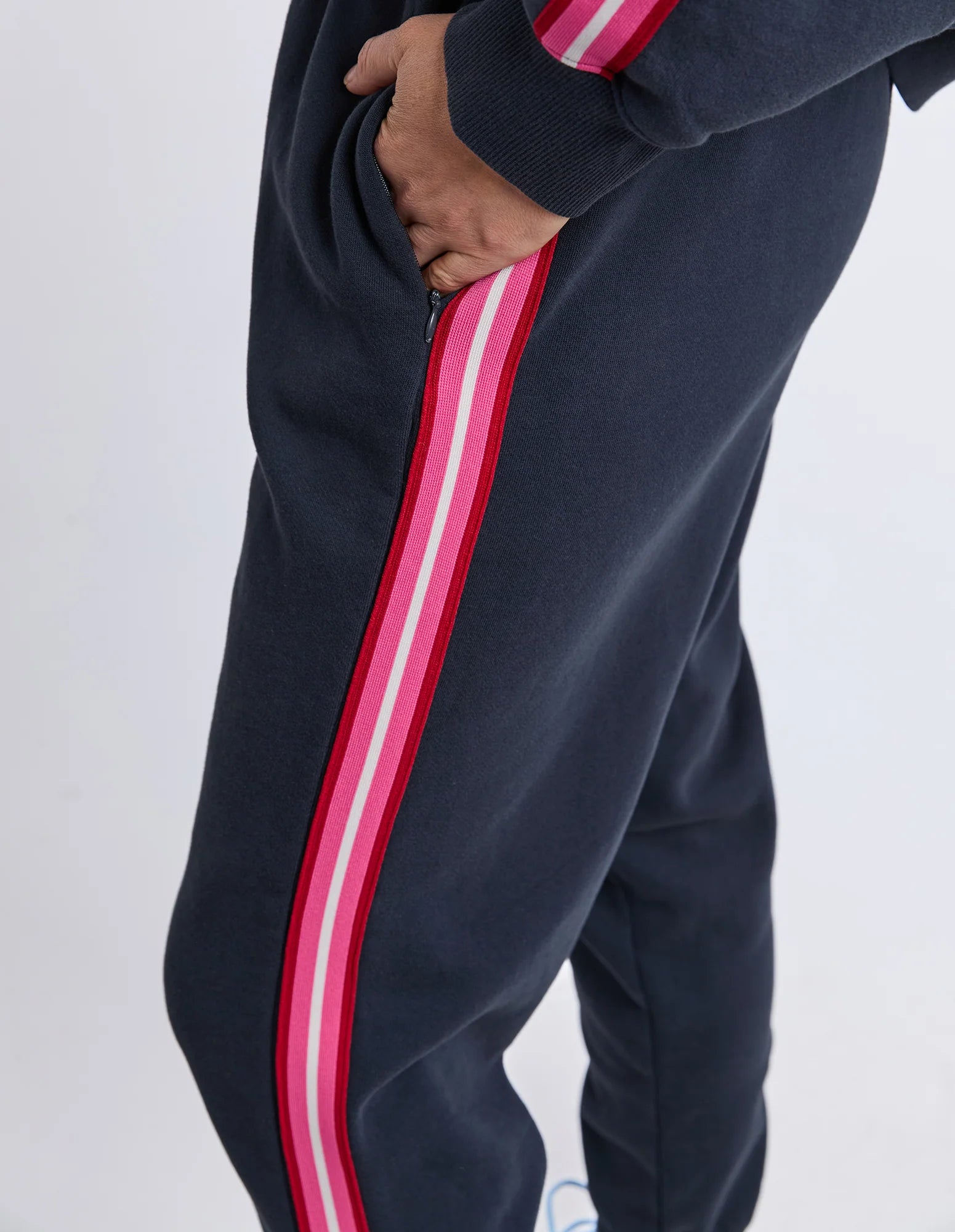ELM Lover Track Pant Navy 8177077.NAVY