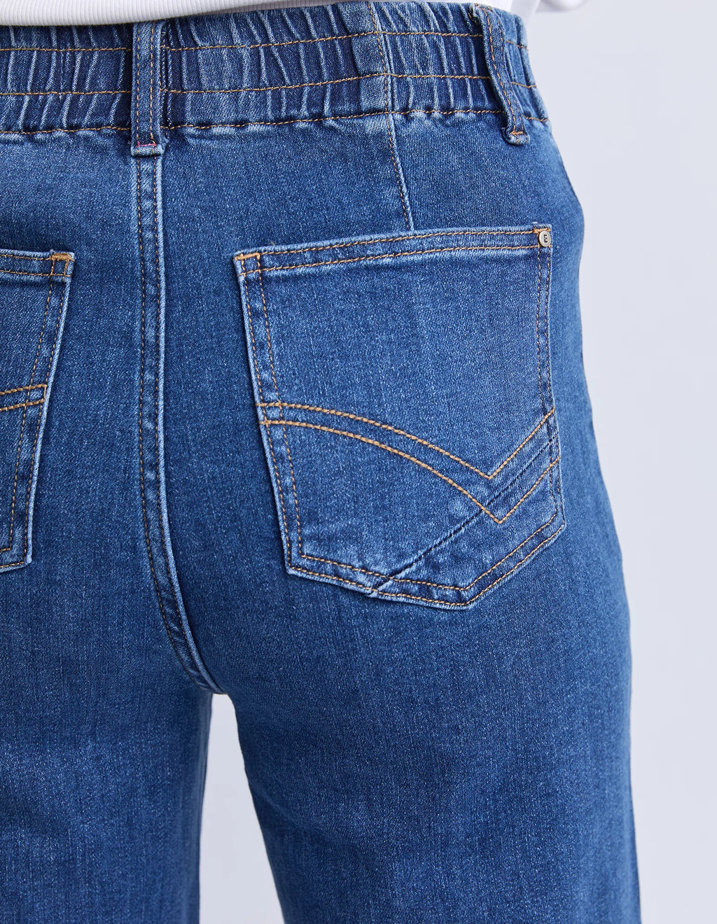 ELM Alyssa Front Pocket Jean Mid Blue Wash 81D1592.BLU
