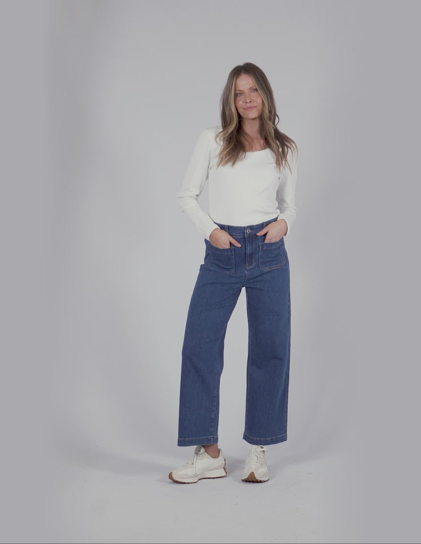 ELM Alyssa Front Pocket Jean Mid Blue Wash 81D1592.BLU